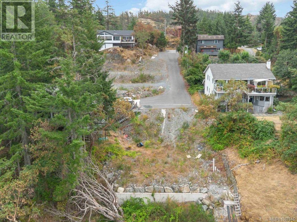 Photo 10 of 2550 Murre Crt, Langford BC