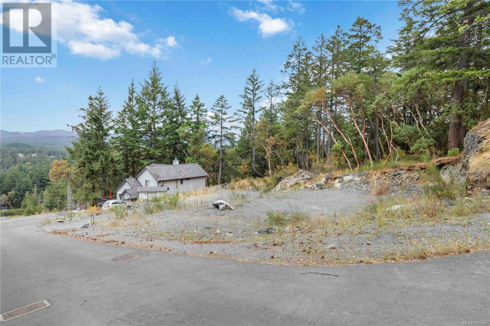 Photo 5 of 2550 Murre Crt, Langford BC