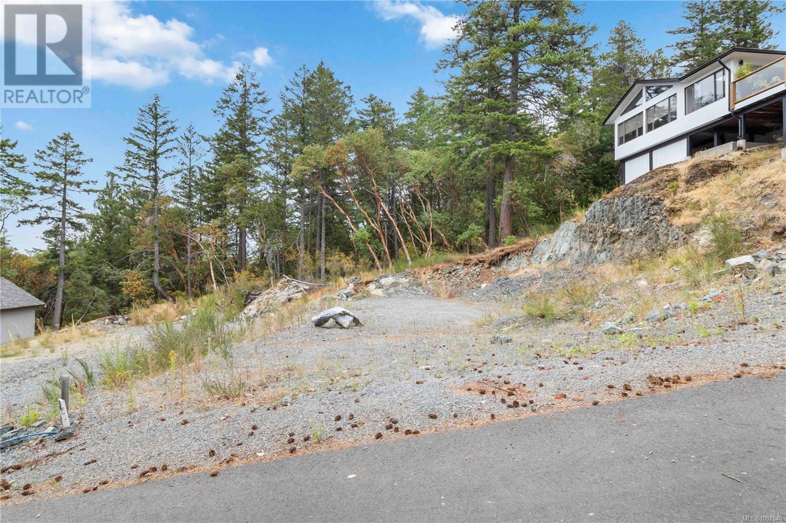Photo 8 of 2550 Murre Crt, Langford BC