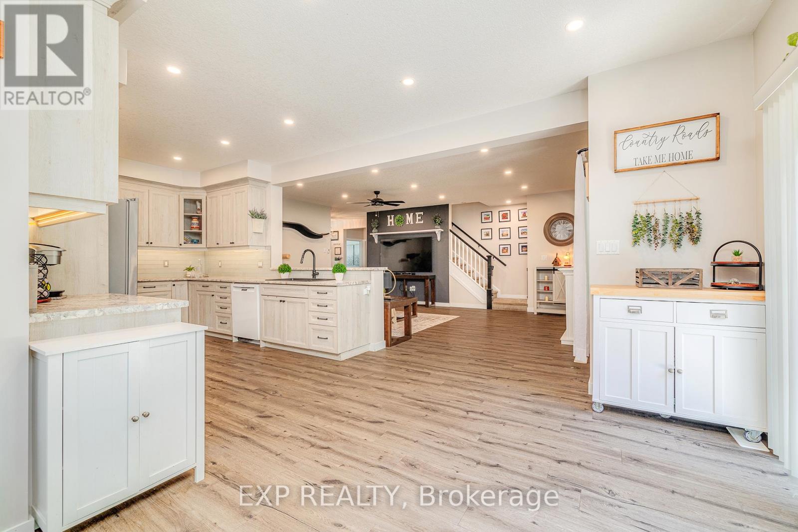 Photo 14 of 45372 Davies Street, Huron East ON
