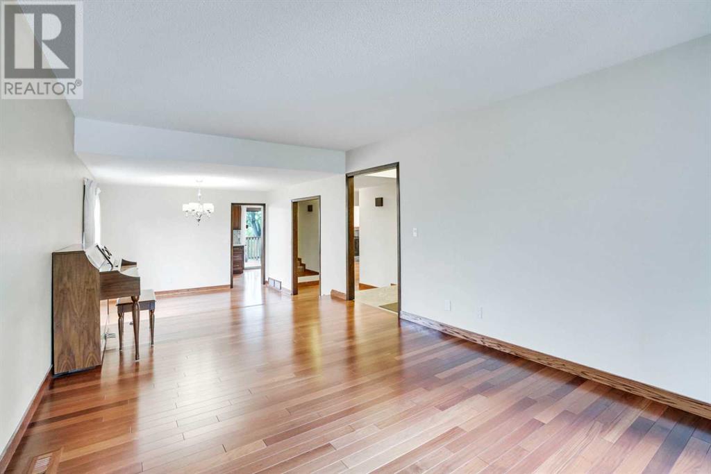 Single Family House for Sale in  Ranch Estates Place NW Ranchlands Calgary 
