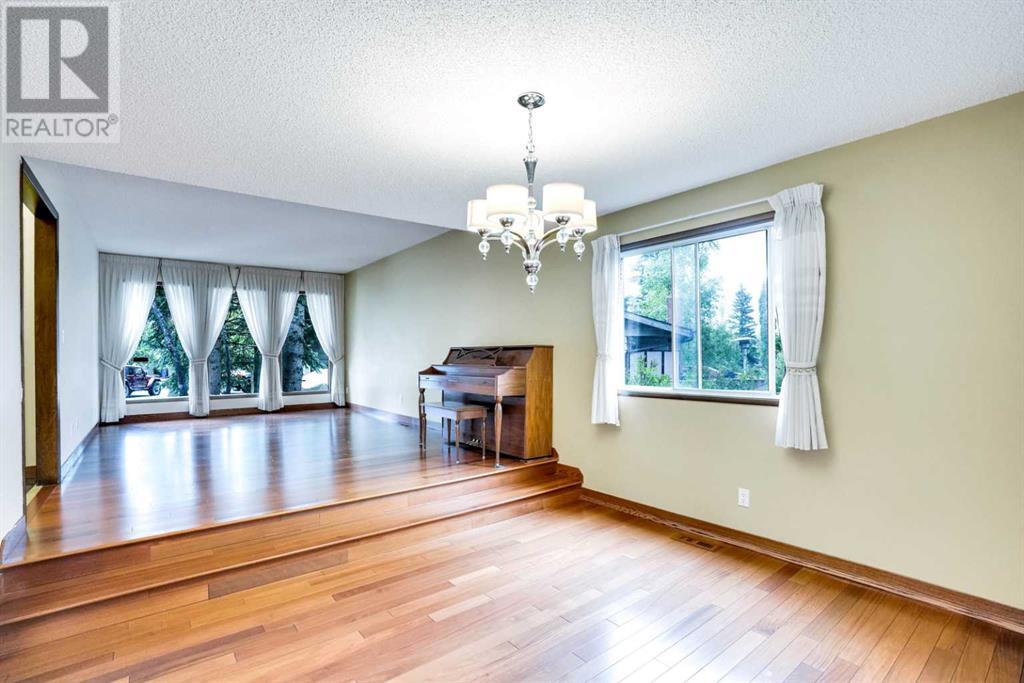 Single Family House for Sale in  Ranch Estates Place NW Ranchlands Calgary 