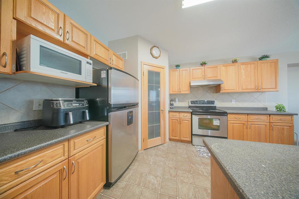 Photo 31 of 39 Sedona Crescent, Winnipeg MB