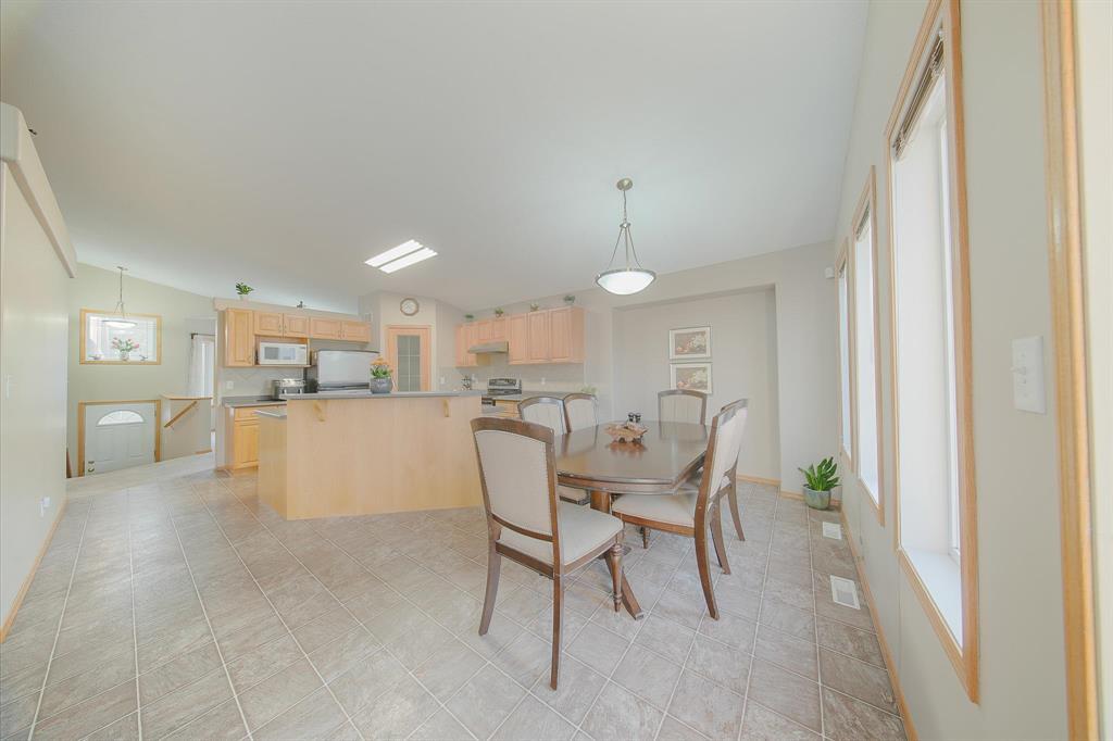 Photo 1 of 39 Sedona Crescent, Winnipeg MB