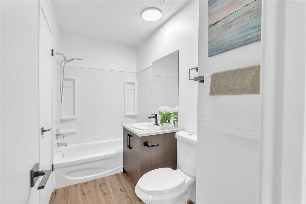 Photo 23 of 158 Kinver Avenue, Winnipeg MB