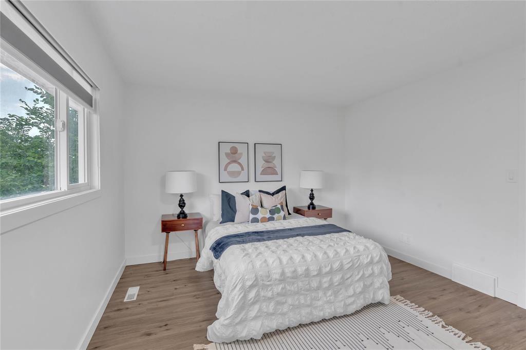 Photo 16 of 158 Kinver Avenue, Winnipeg MB