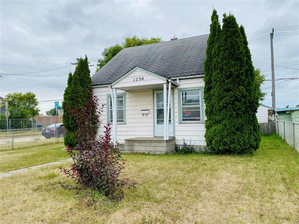 Photo 2 of 1230 Alexander Avenue, Winnipeg MB