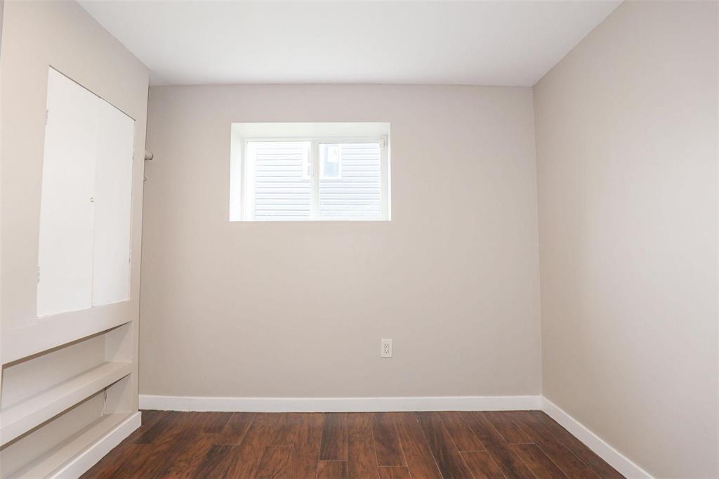 Photo 12 of 562 Jamison Avenue, Winnipeg MB