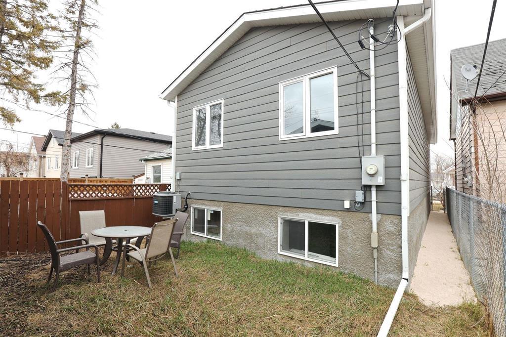 Photo 15 of 562 Jamison Avenue, Winnipeg MB