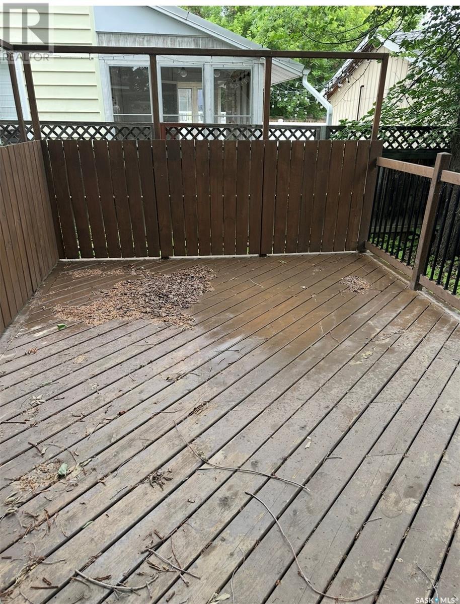 Photo 13 of 1031 3rd Avenue Ne, Moose Jaw SK