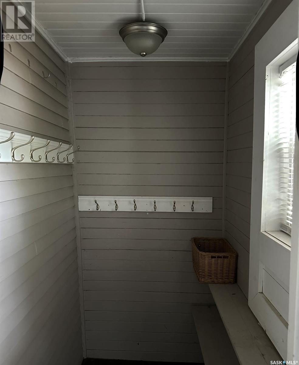 Photo 10 of 1031 3rd Avenue Ne, Moose Jaw SK