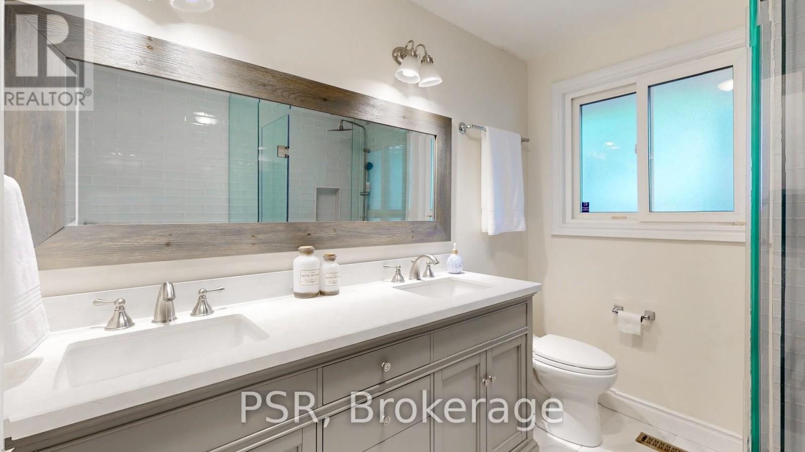 Photo 7 of 1554 Randor Drive, Mississauga ON