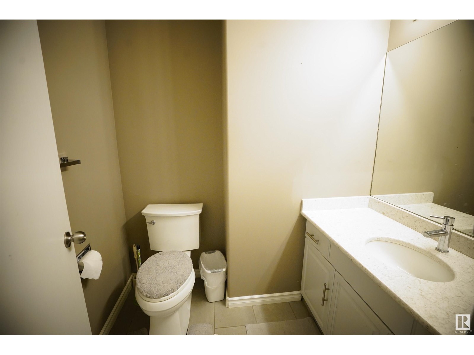 Photo 16 of 15716 68 St Nw, Edmonton AB