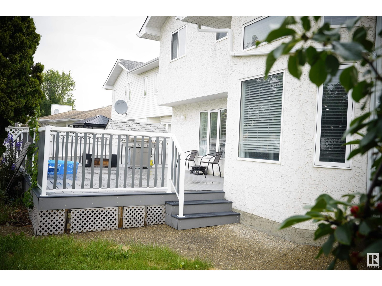 Photo 38 of 15716 68 St Nw, Edmonton AB