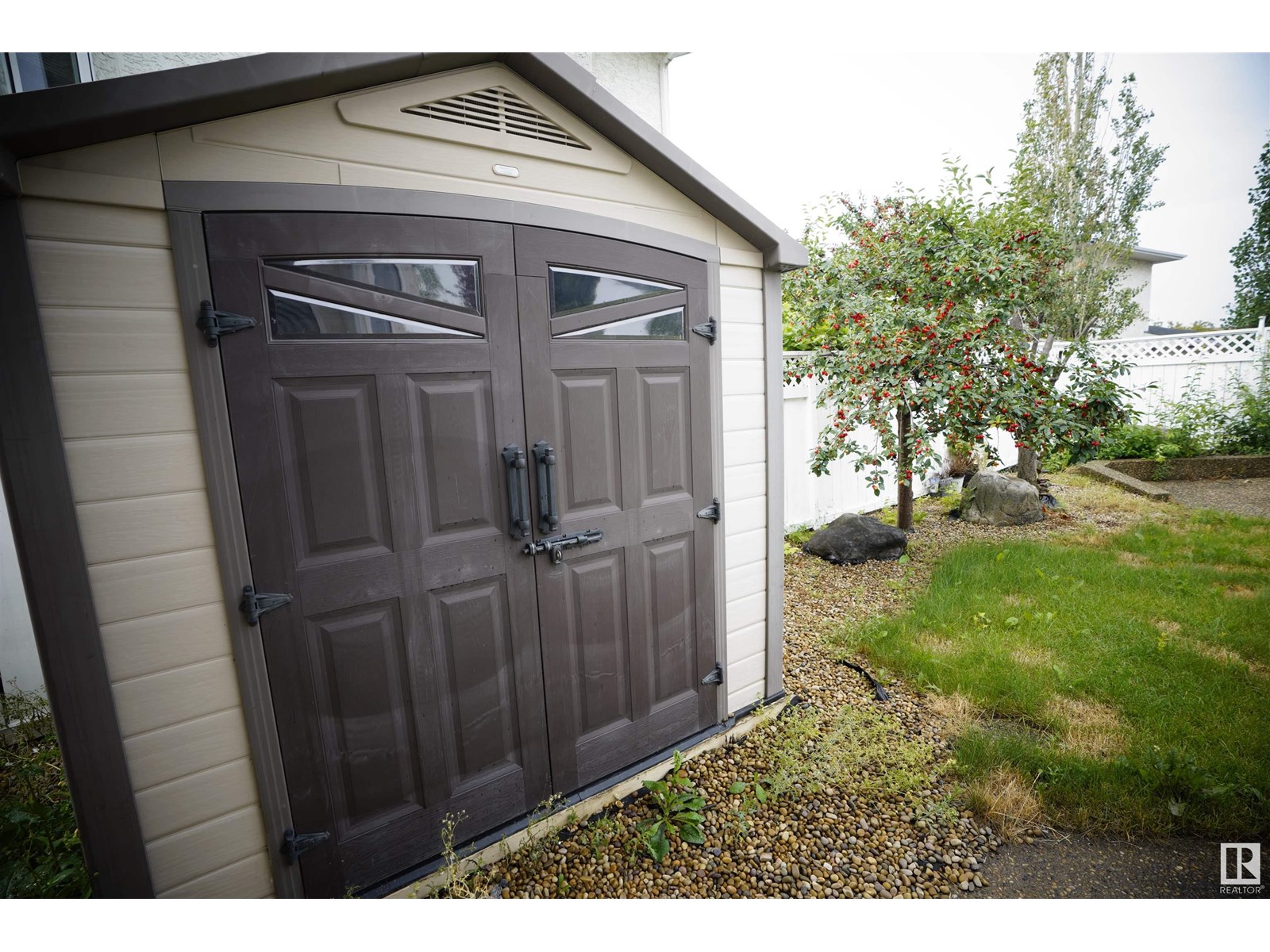 Photo 41 of 15716 68 St Nw, Edmonton AB