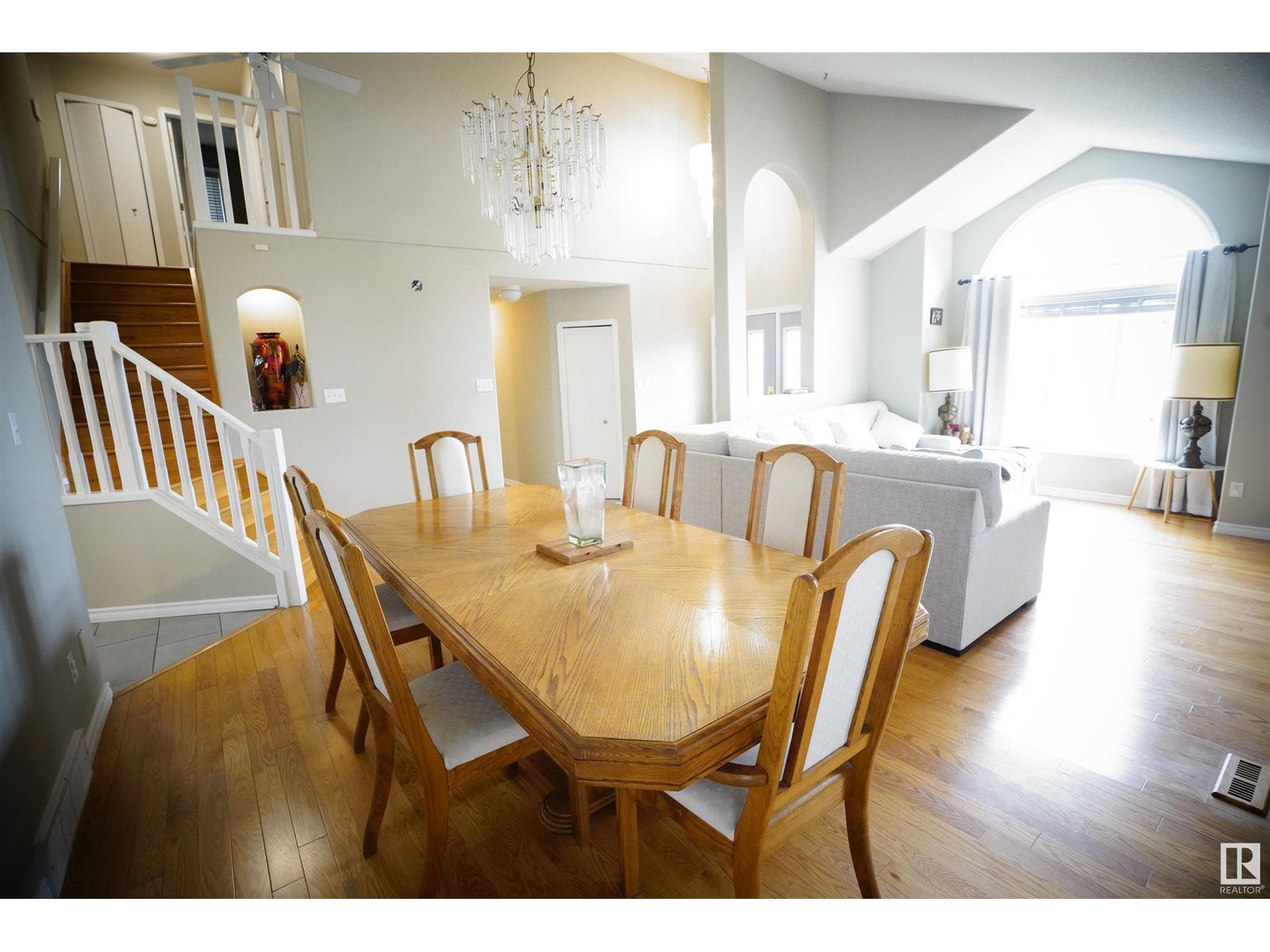 Photo 7 of 15716 68 St Nw, Edmonton AB