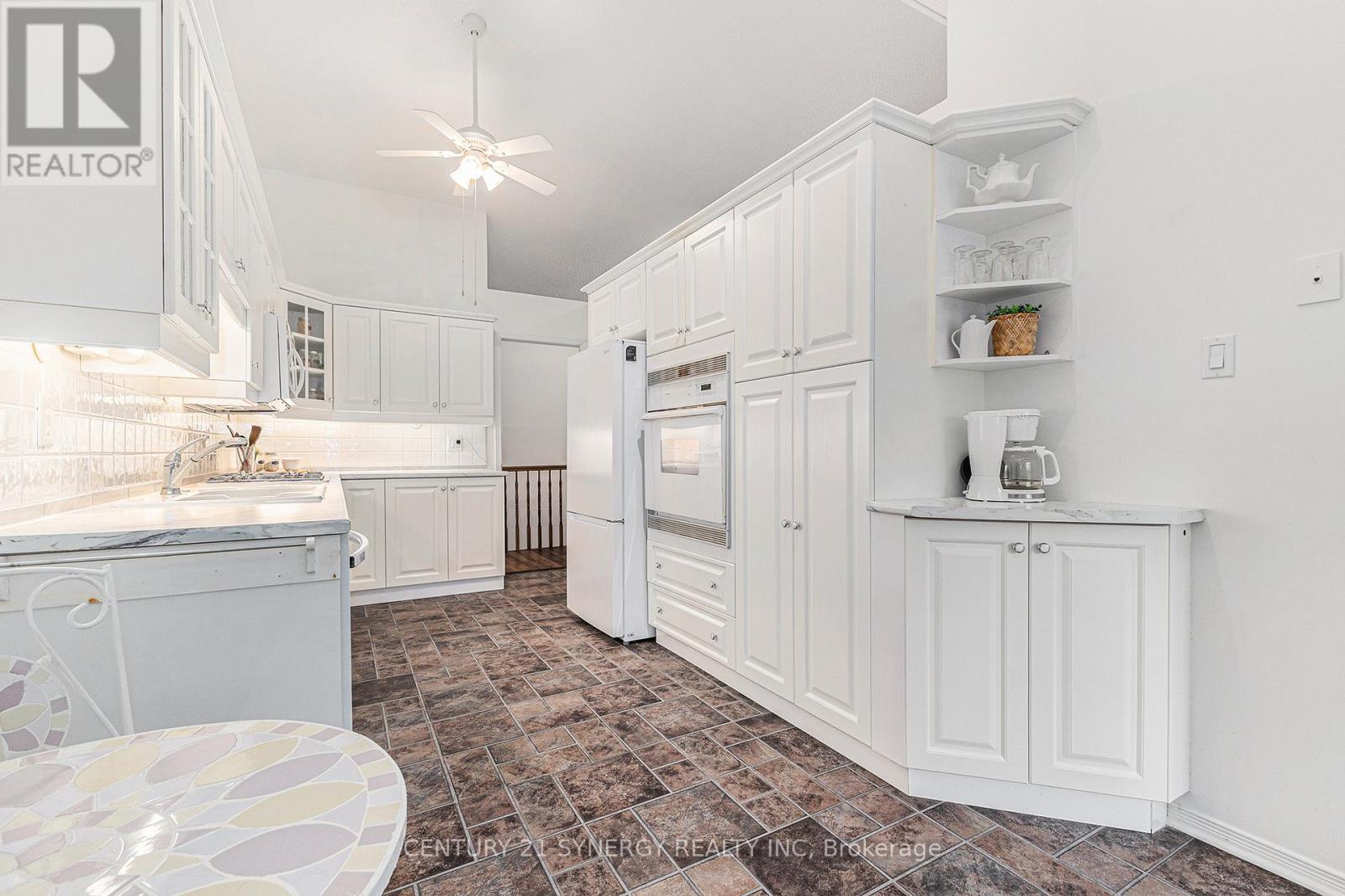 Photo 11 of 44 Innesbrook Court, Ottawa ON