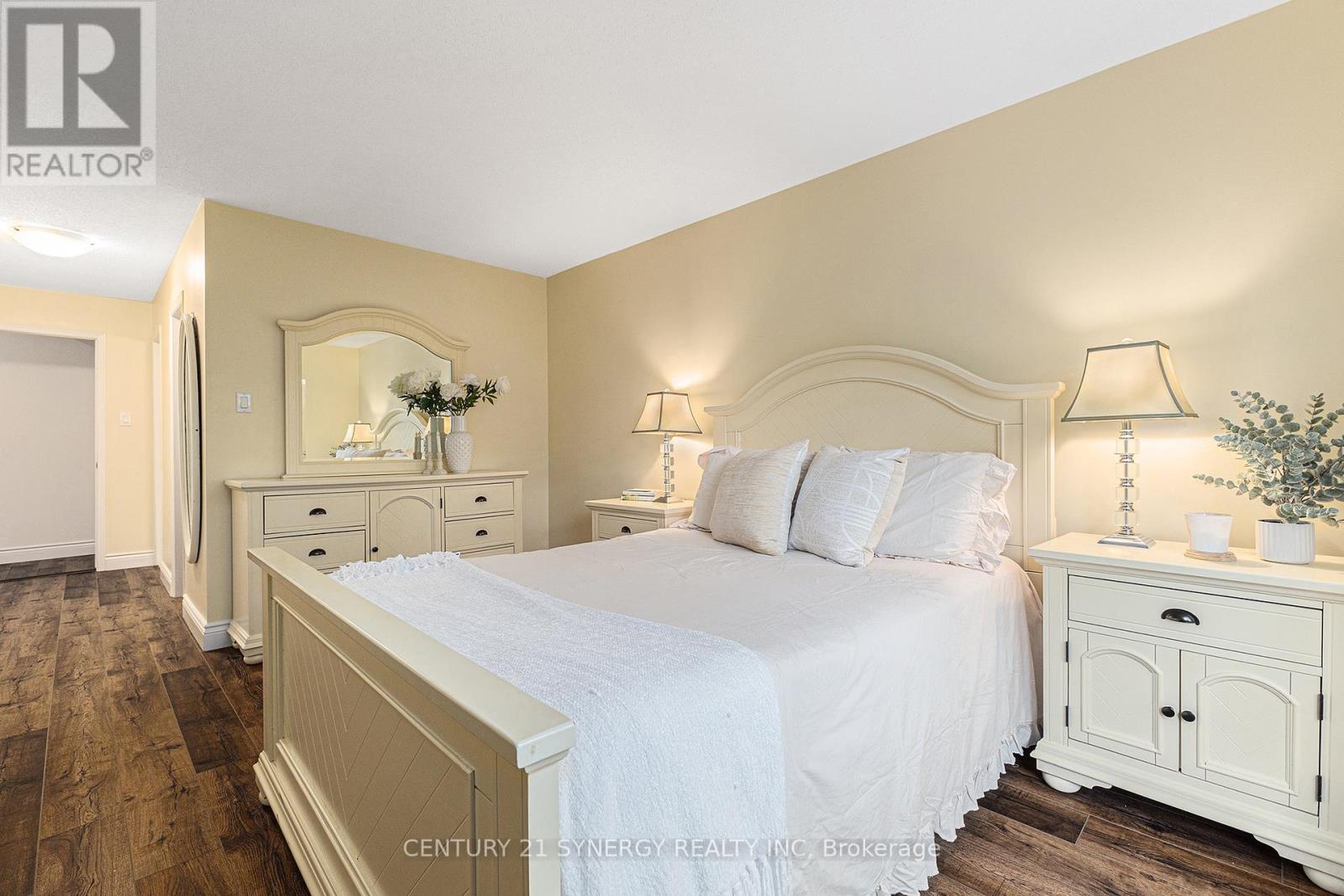 Photo 18 of 44 Innesbrook Court, Ottawa ON