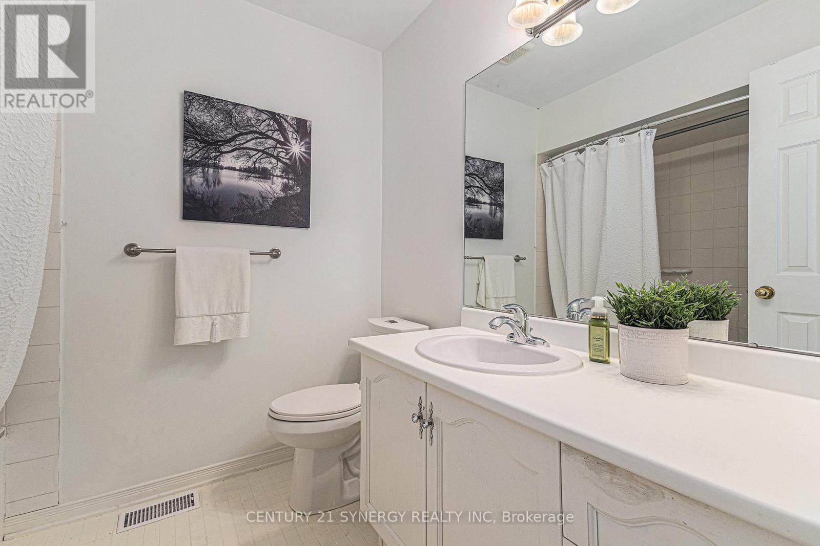 Photo 21 of 44 Innesbrook Court, Ottawa ON