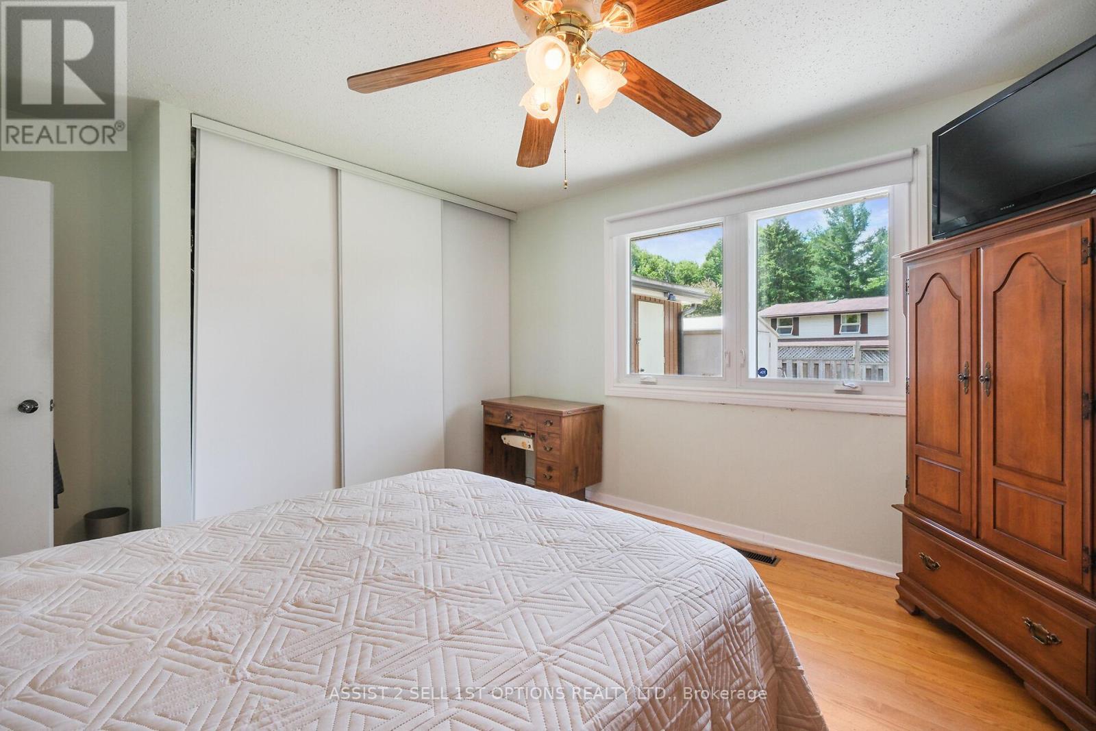 Photo 21 of 24 Barnes Crescent, Ottawa ON