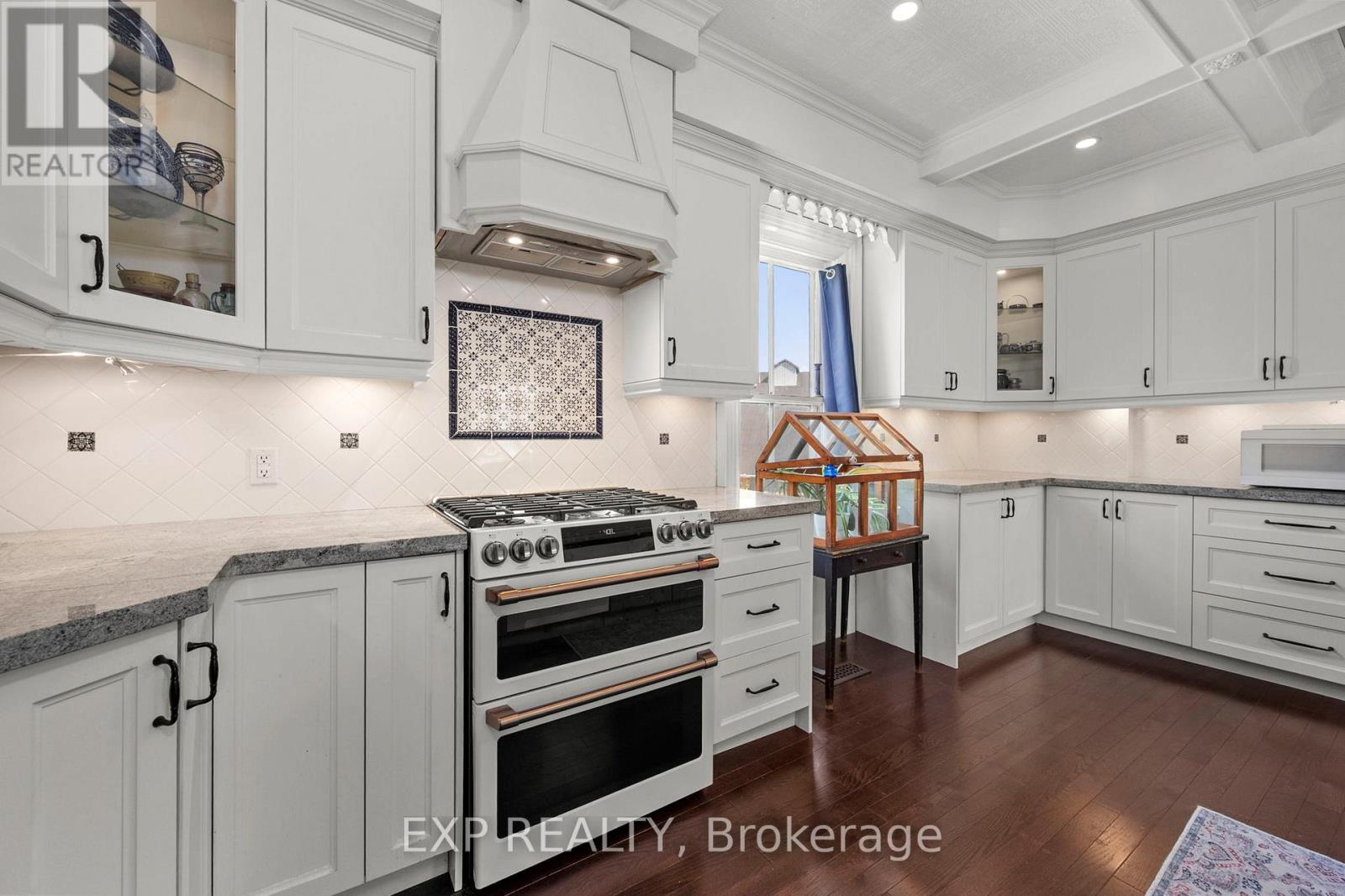 Photo 17 of 145 High Street, Georgina ON