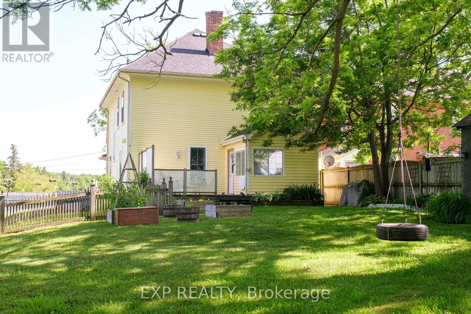 Photo 31 of 145 High Street, Georgina ON