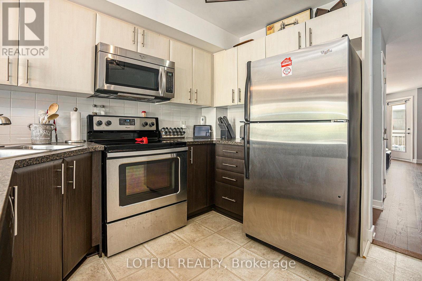 Photo 18 of A 2016 Dorima Street, Ottawa ON