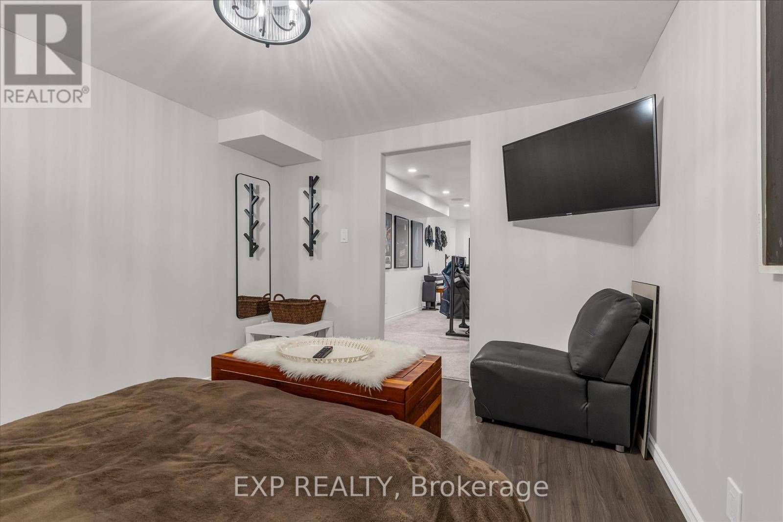 Photo 32 of 239 Fruitland Road, Hamilton ON