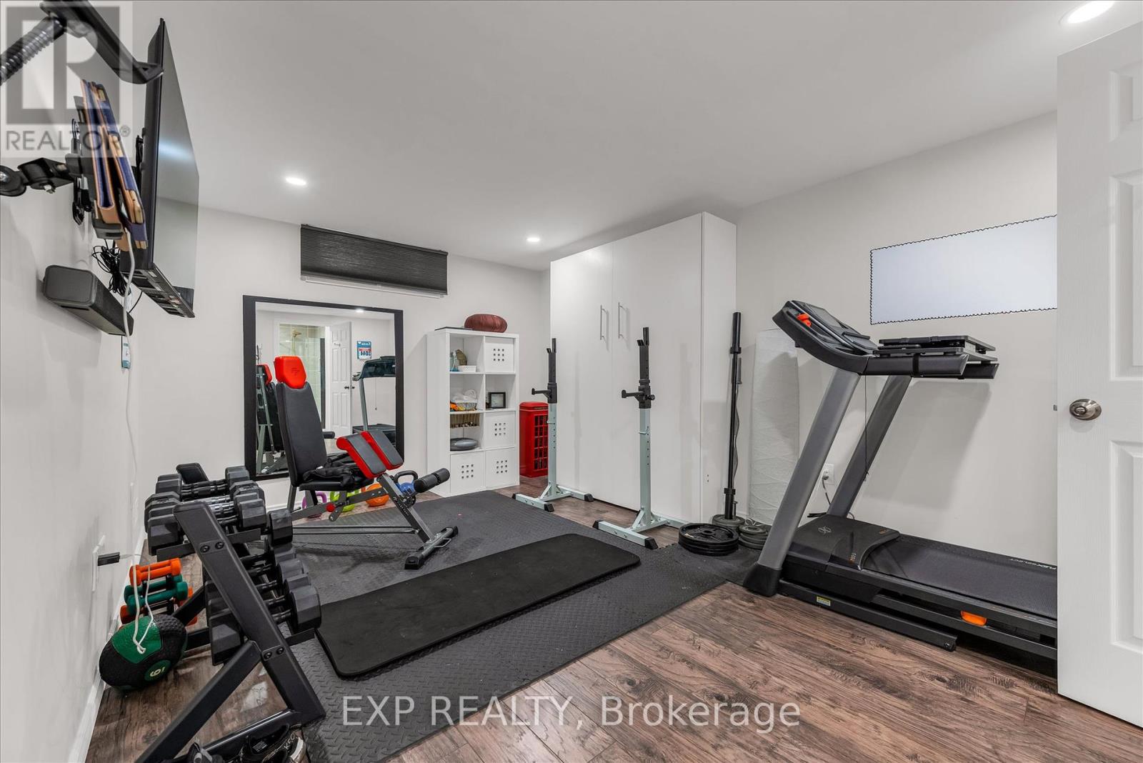 Photo 33 of 239 Fruitland Road, Hamilton ON