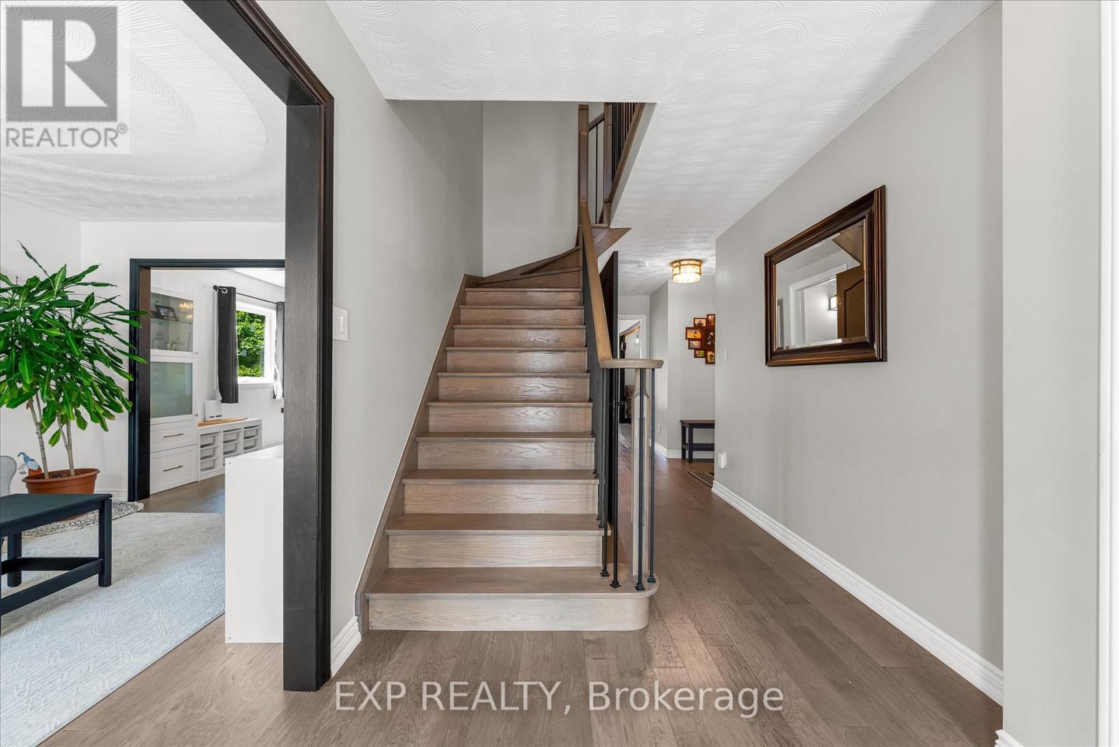 Photo 5 of 239 Fruitland Road, Hamilton ON