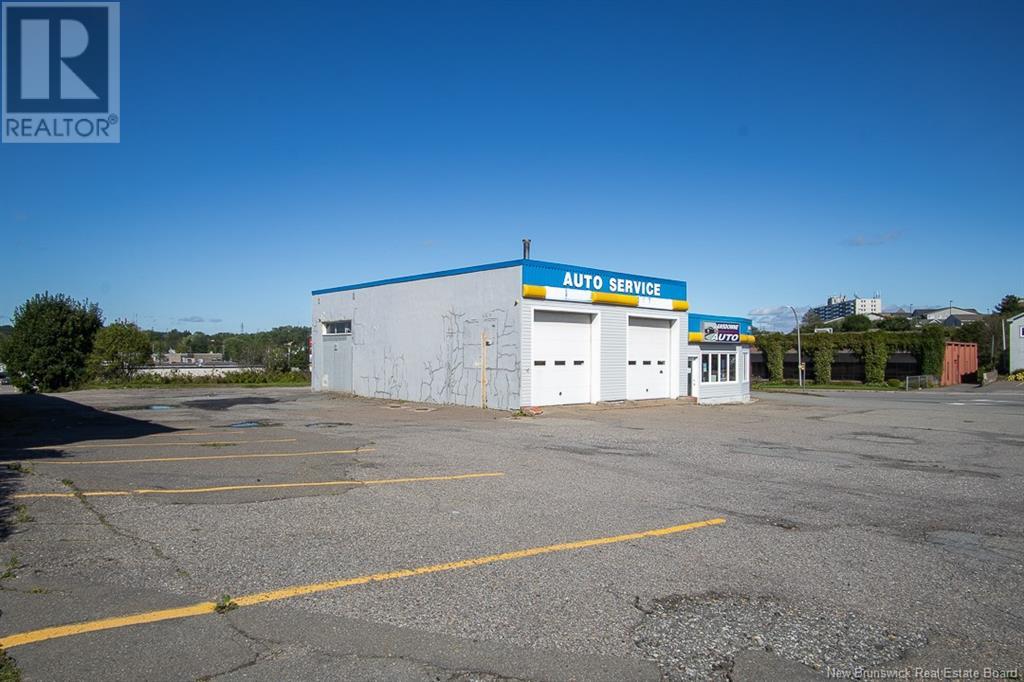 Photo 5 of 267 Metcalf Street, Saint John NB