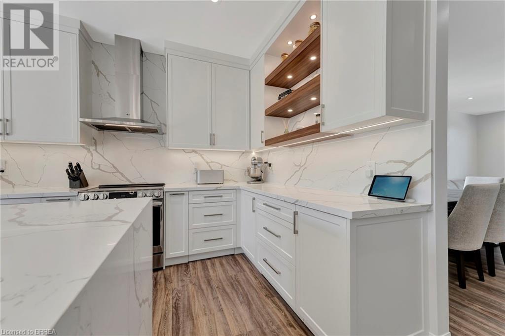 Photo 13 of 16 Casson Lane, Brantford ON