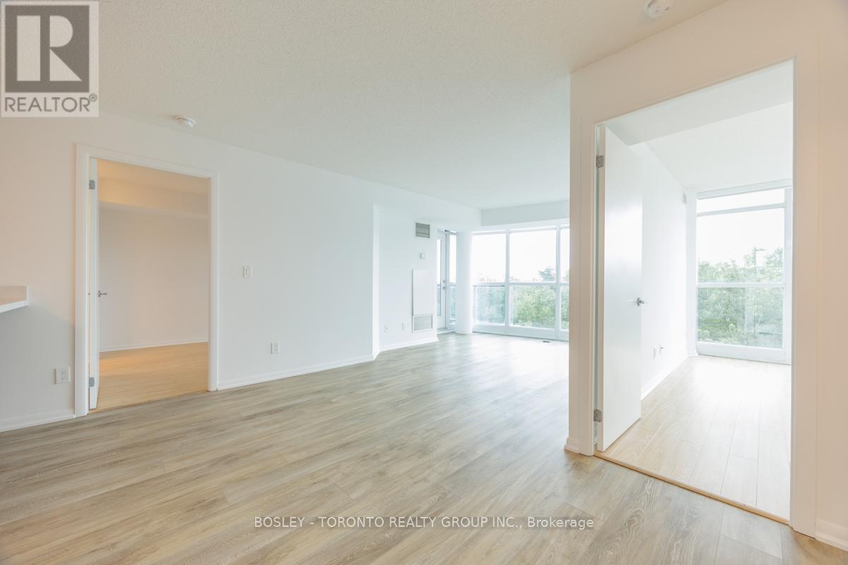 Photo 9 of 610 219 Fort York Boulevard, Toronto ON