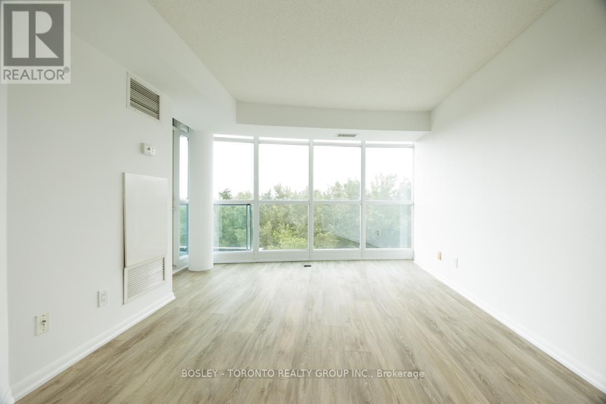 Photo 28 of 610 219 Fort York Boulevard, Toronto ON