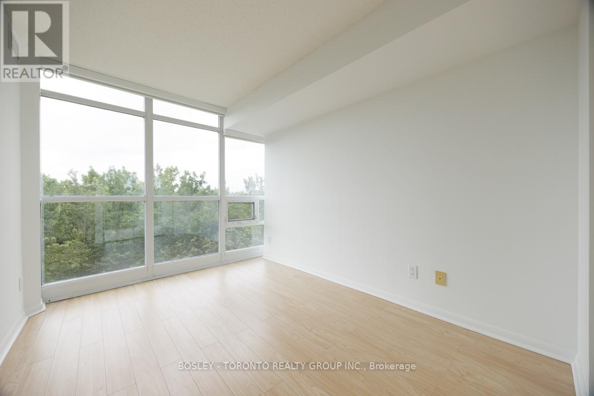 Photo 24 of 610 219 Fort York Boulevard, Toronto ON