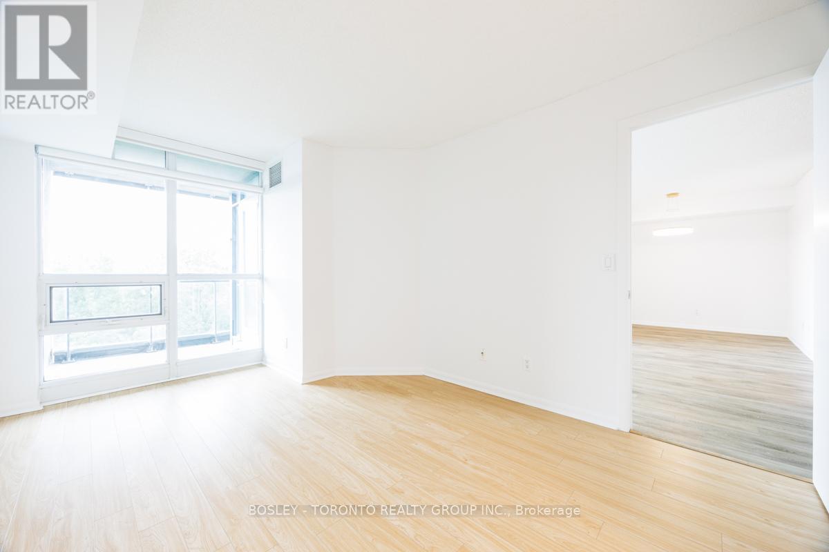 Photo 31 of 610 219 Fort York Boulevard, Toronto ON