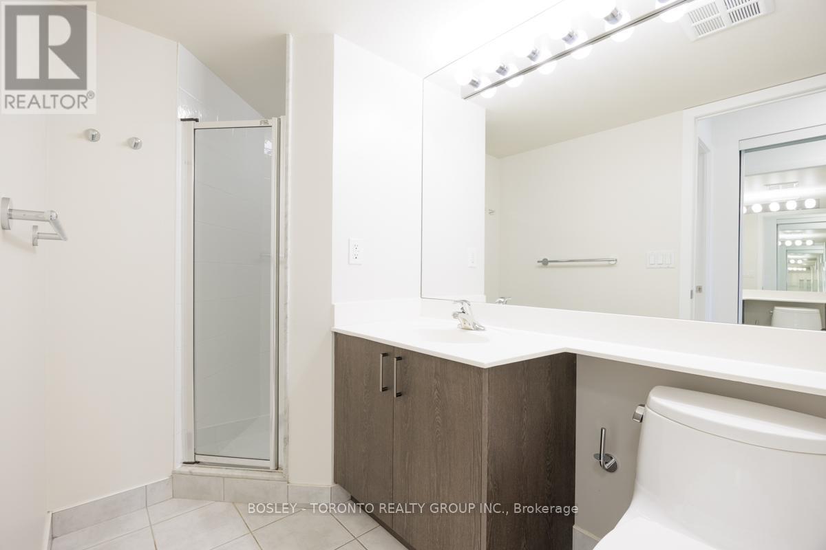 Photo 11 of 610 219 Fort York Boulevard, Toronto ON
