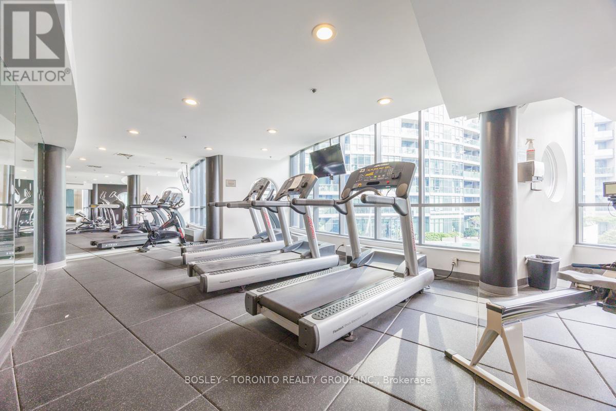 Photo 19 of 610 219 Fort York Boulevard, Toronto ON
