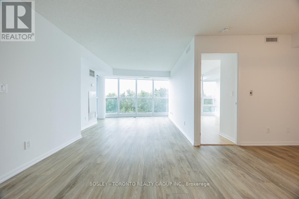 Photo 8 of 610 219 Fort York Boulevard, Toronto ON