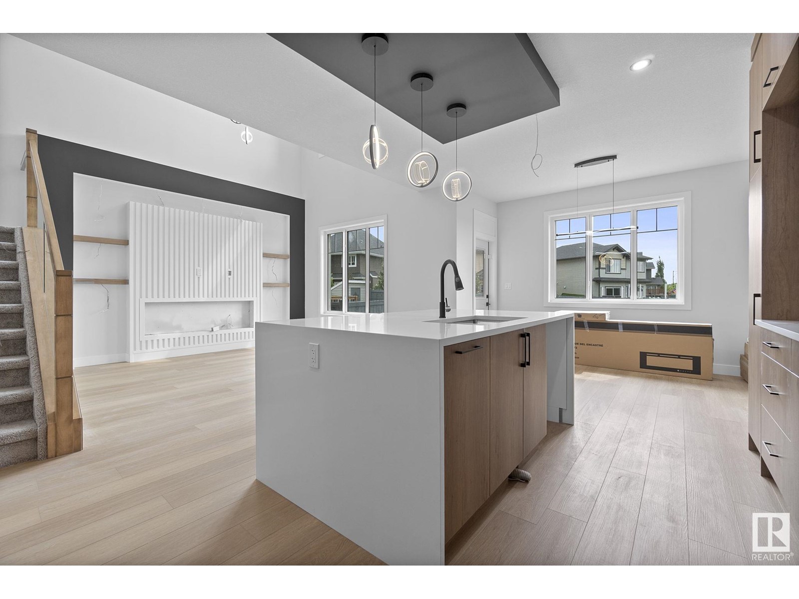 Photo 6 of 8105 Gourlay Pl Nw, Edmonton AB