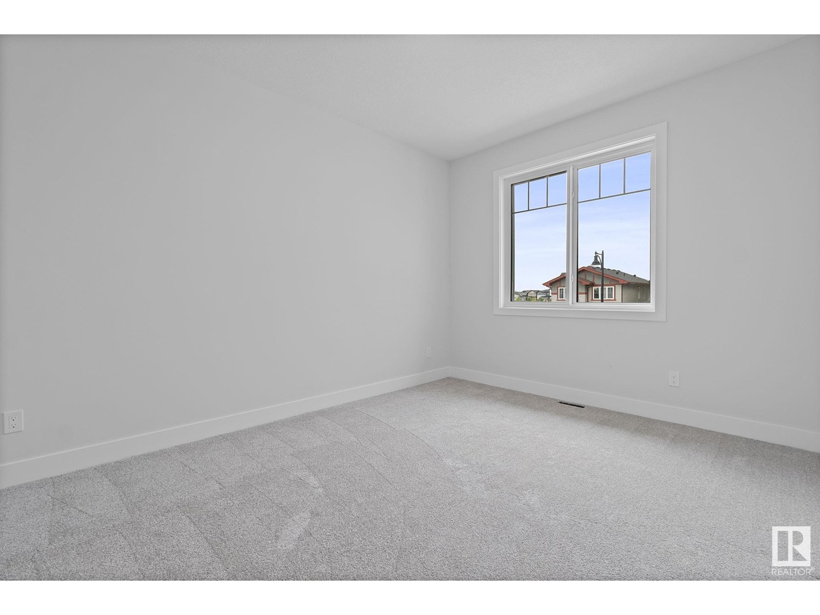 Photo 20 of 8105 Gourlay Pl Nw, Edmonton AB