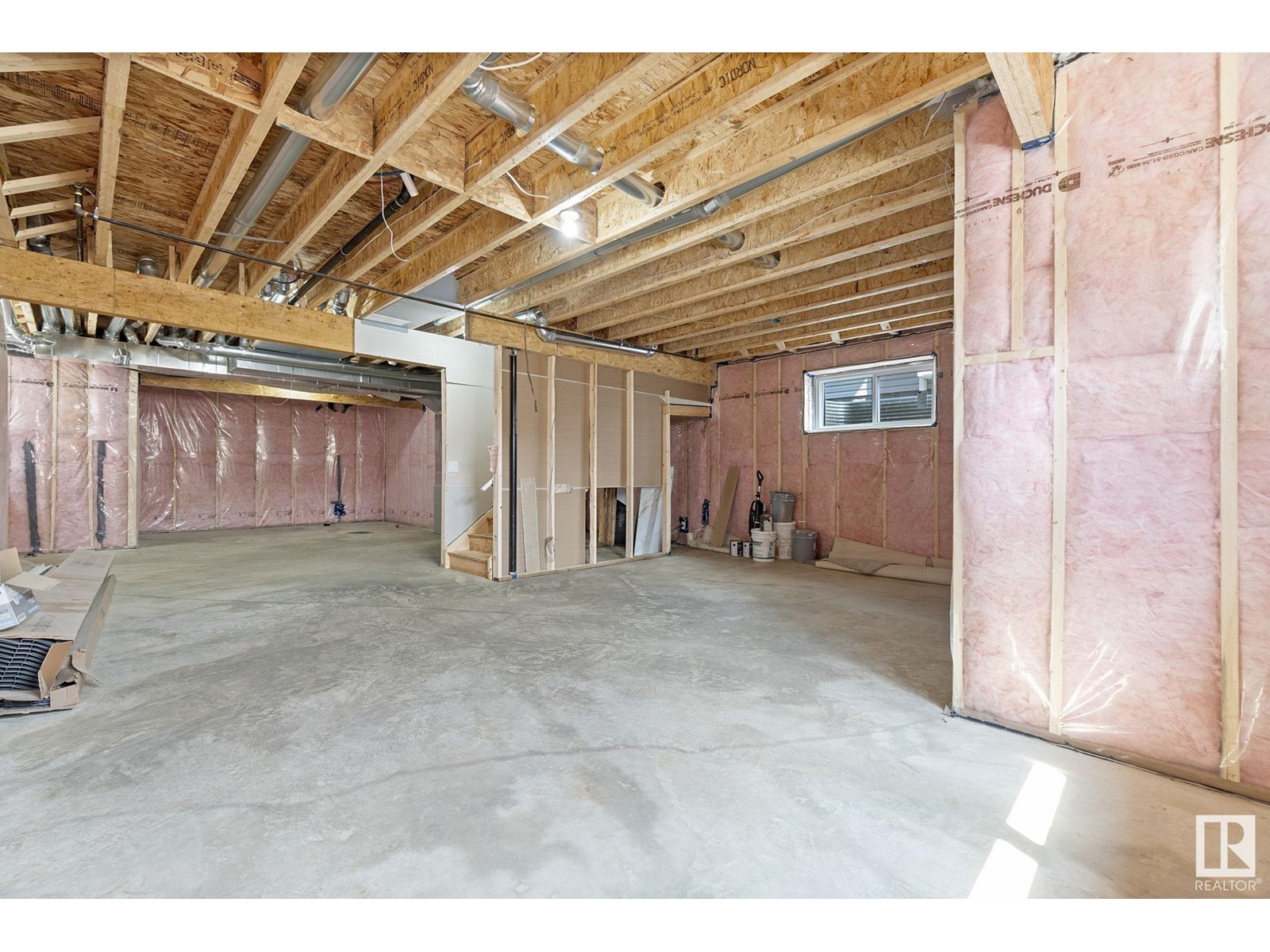 Photo 9 of 8105 Gourlay Pl Nw, Edmonton AB