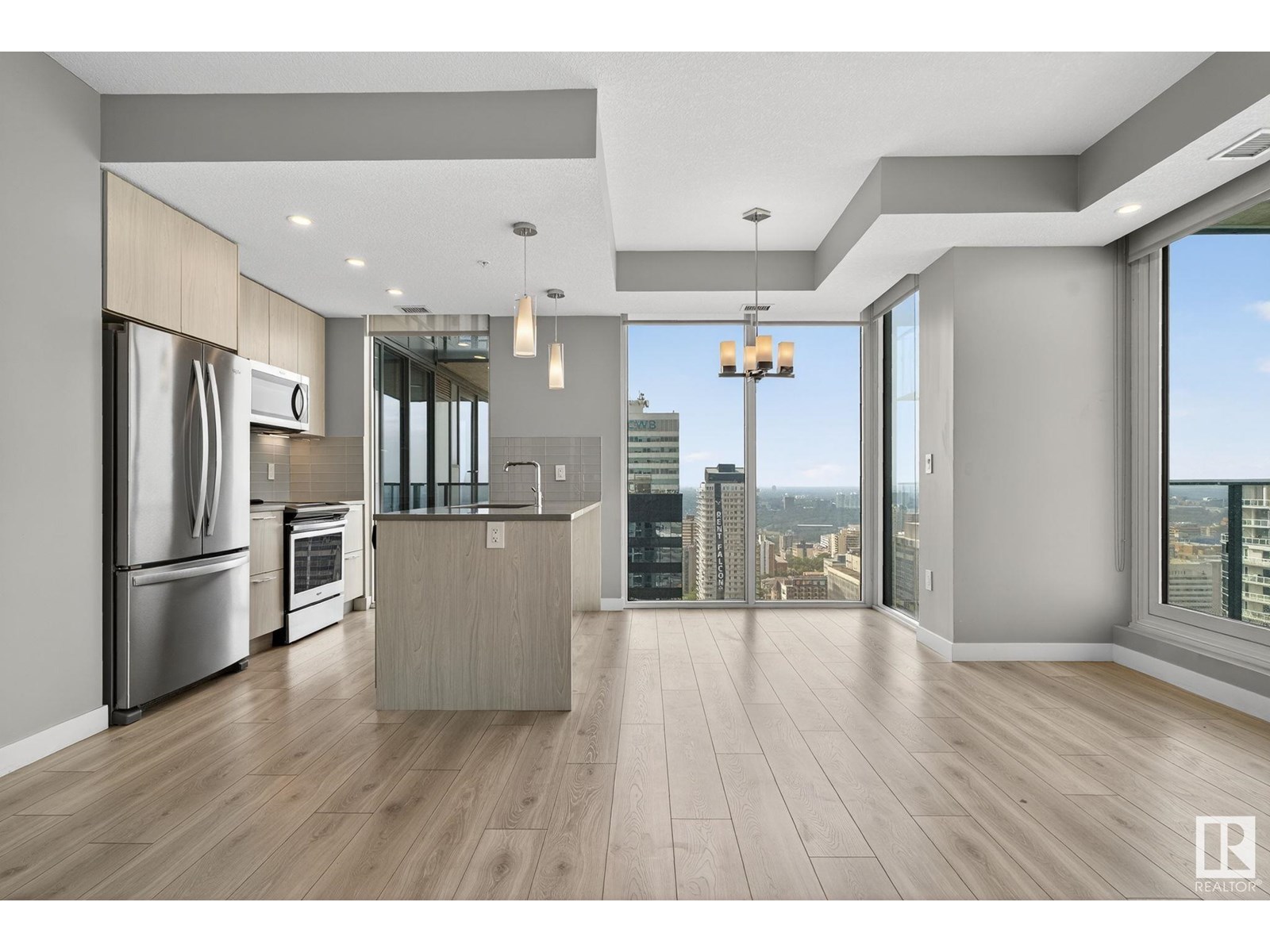 Photo 3 of 3101 10180 103 St Nw, Edmonton AB