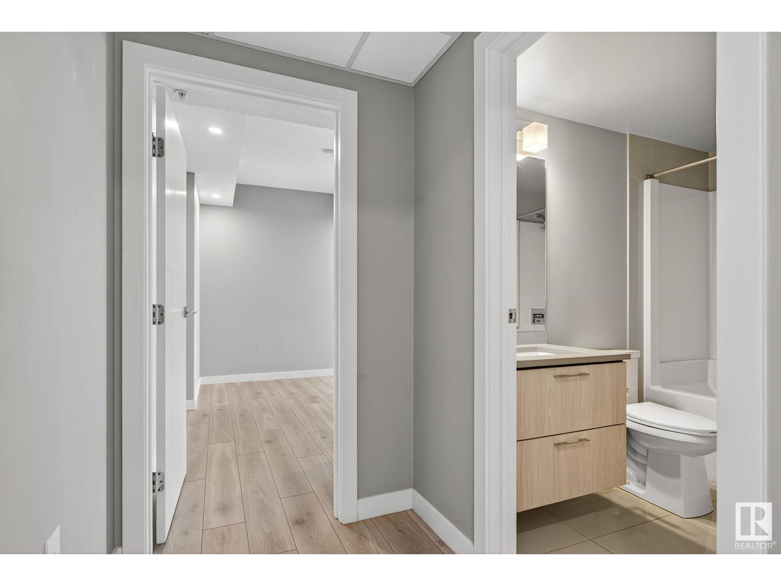 Photo 8 of 3101 10180 103 St Nw, Edmonton AB
