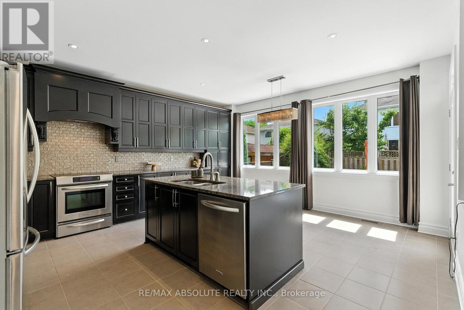 Photo 27 of 17 Rutherglen Terrace, Ottawa ON