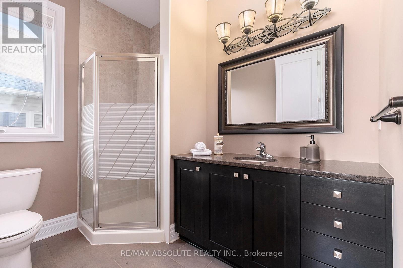 Photo 14 of 17 Rutherglen Terrace, Ottawa ON