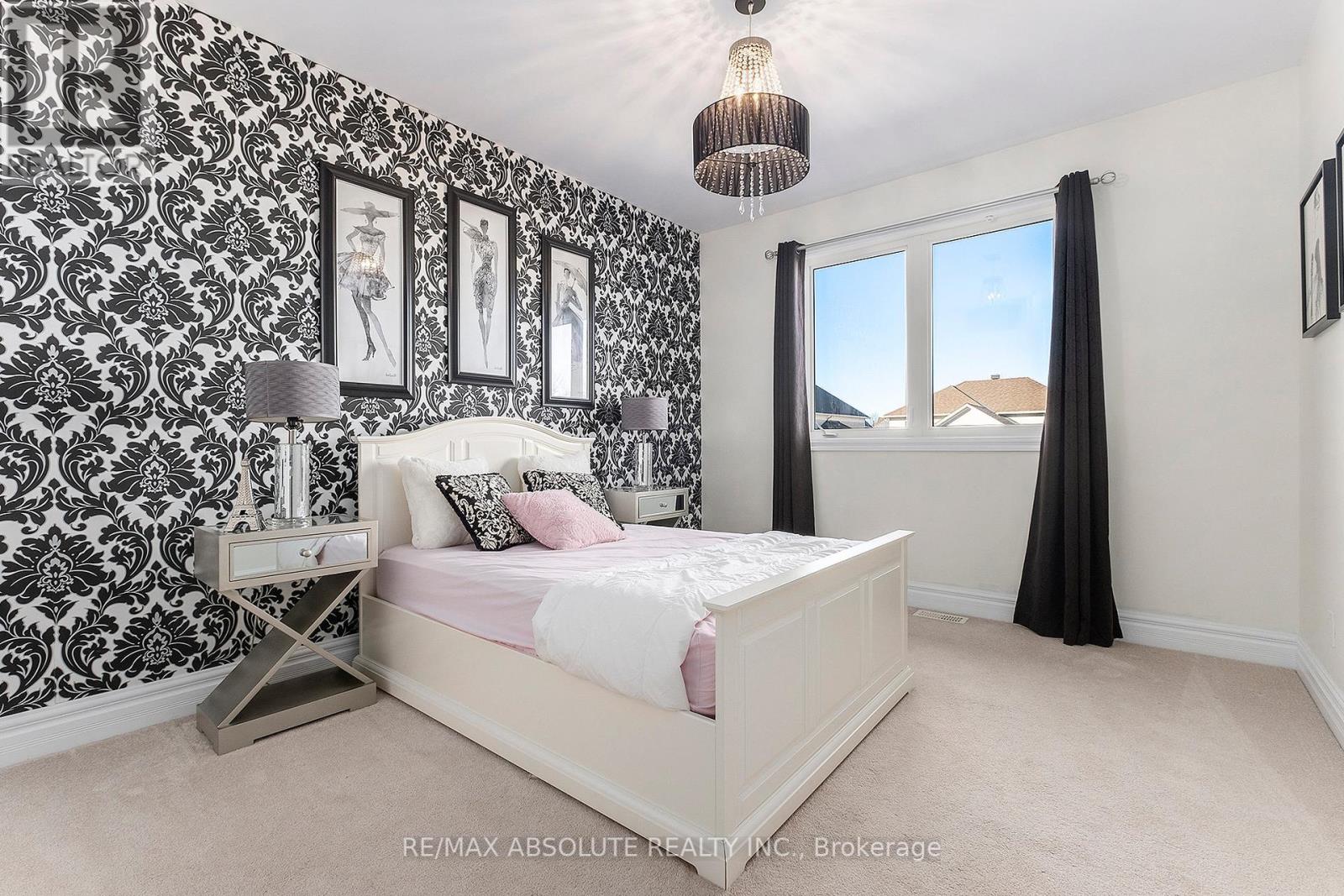 Photo 10 of 17 Rutherglen Terrace, Ottawa ON