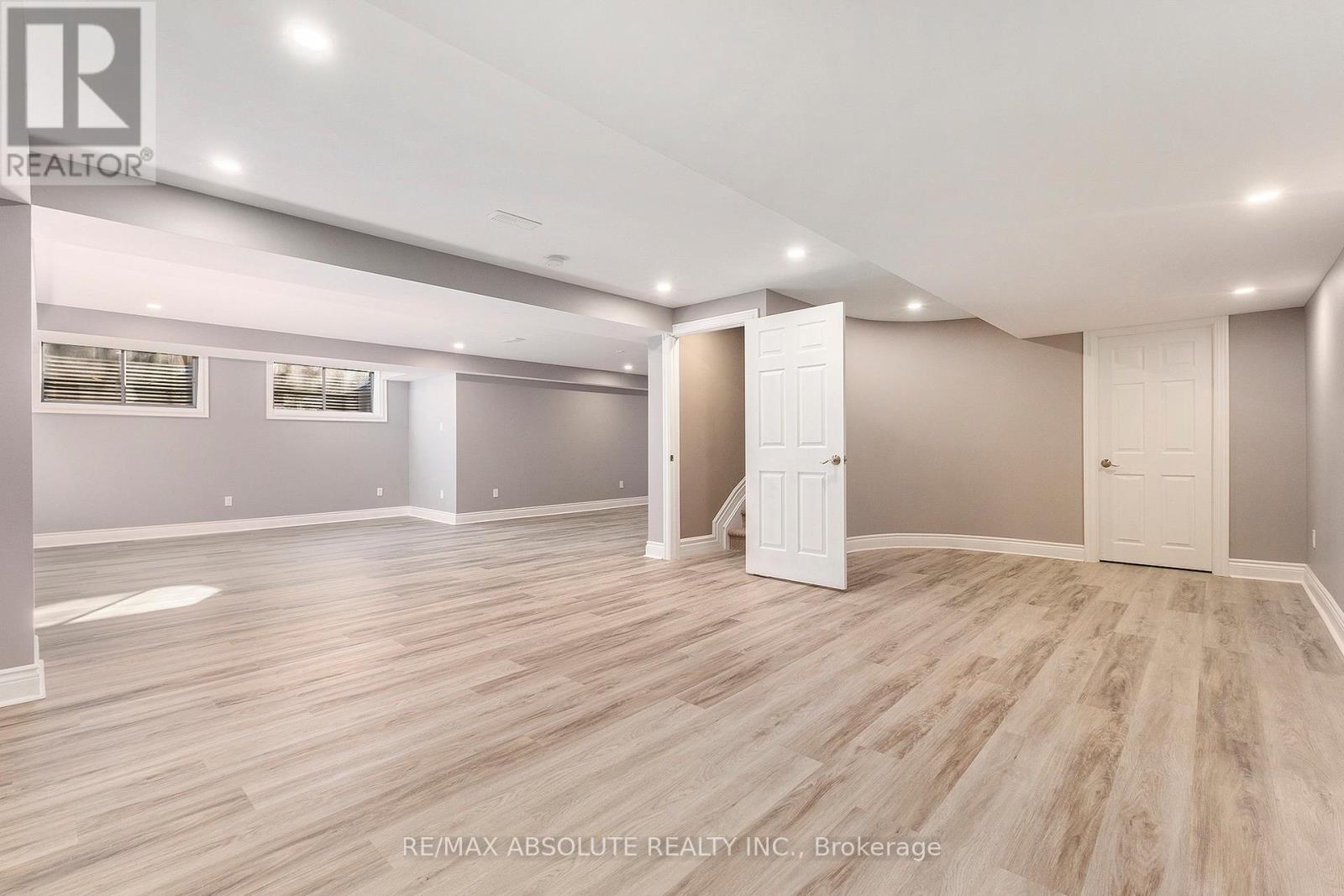 Photo 11 of 17 Rutherglen Terrace, Ottawa ON