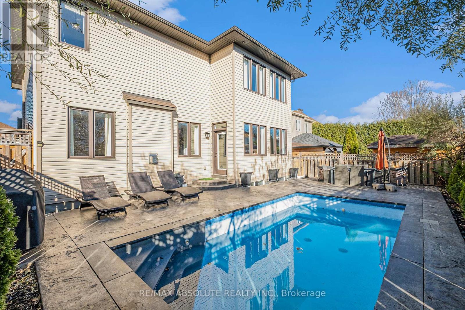 Photo 12 of 17 Rutherglen Terrace, Ottawa ON
