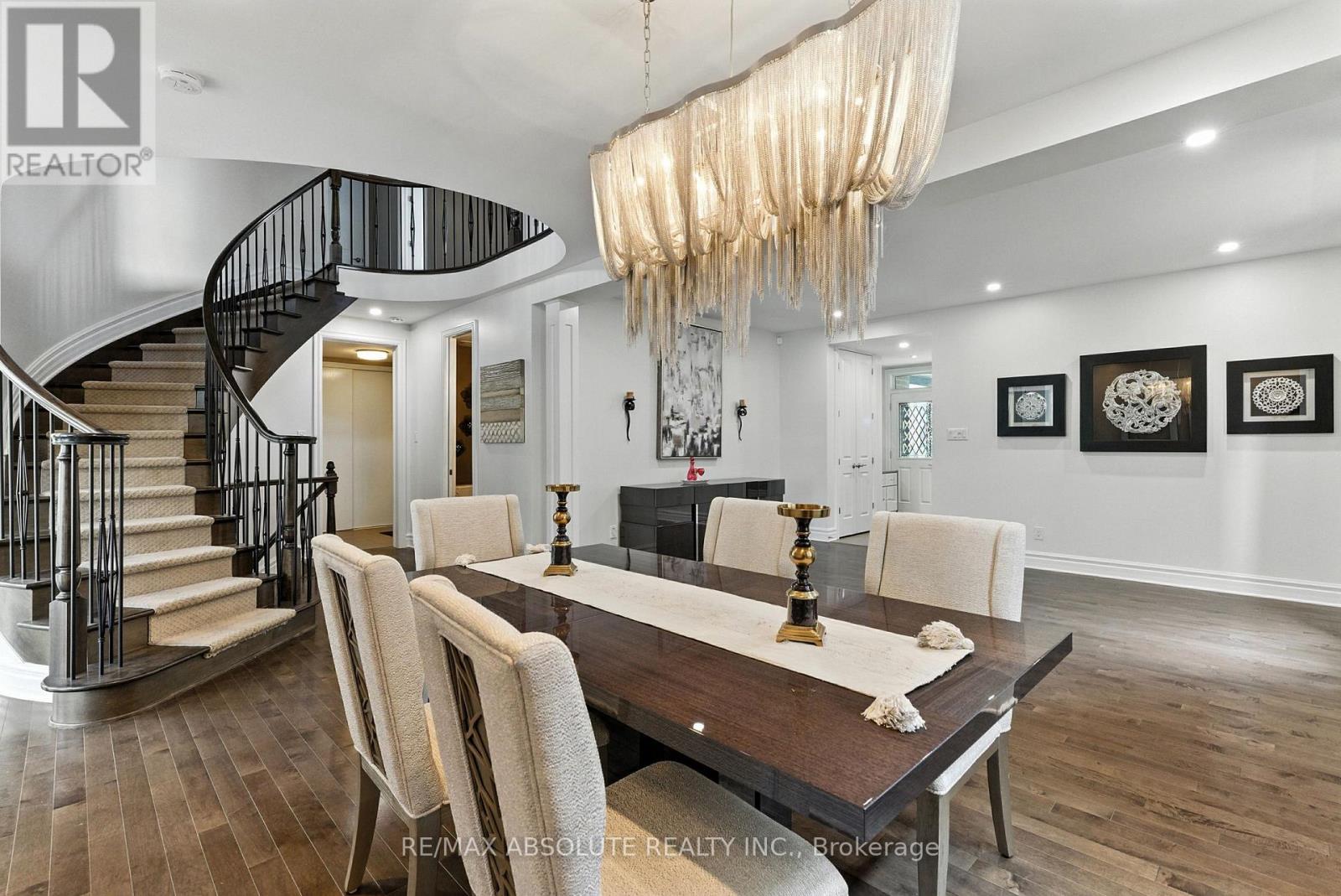 Photo 8 of 17 Rutherglen Terrace, Ottawa ON